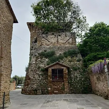 Casa de Férias Il Borgo Antico Monte del Lago